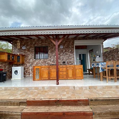 Bungalows Mathilde-Non Fumeur Bouillante Exteriér fotografie