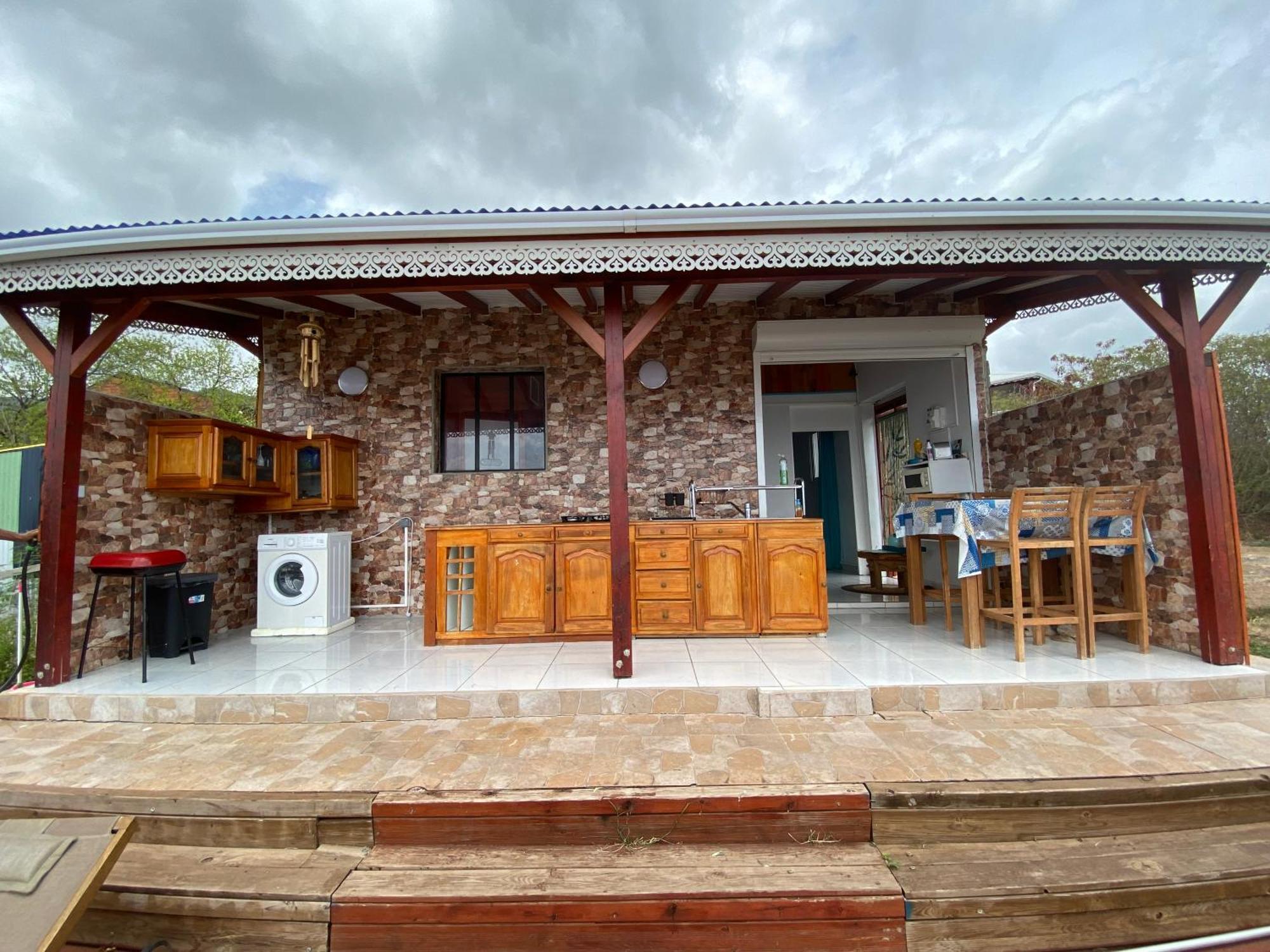 Bungalows Mathilde-Non Fumeur Bouillante Exteriér fotografie