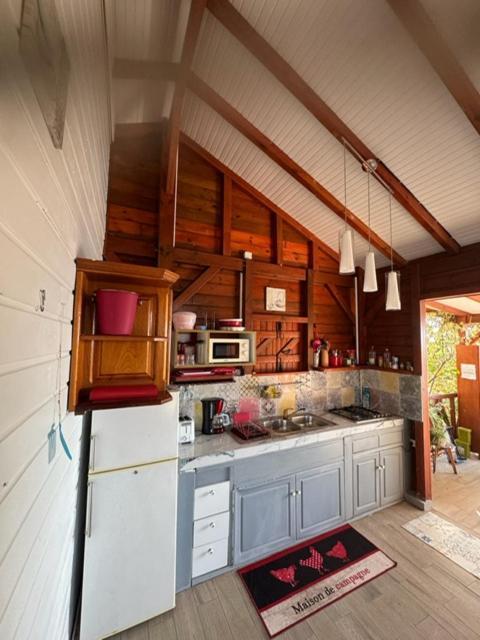 Bungalows Mathilde-Non Fumeur Bouillante Exteriér fotografie